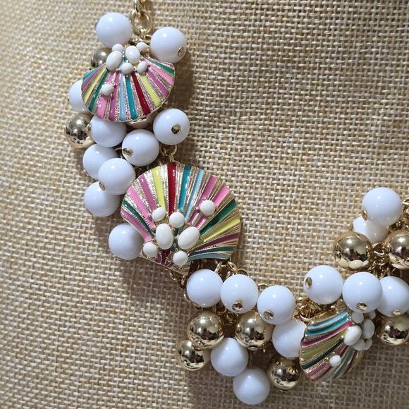 TALBOT'S Multicolor SEASHELL Charm and‎ Beaded Gold Tone Statement Necklace - Picture 5 of 13